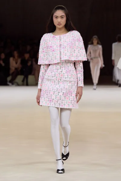 Look 11